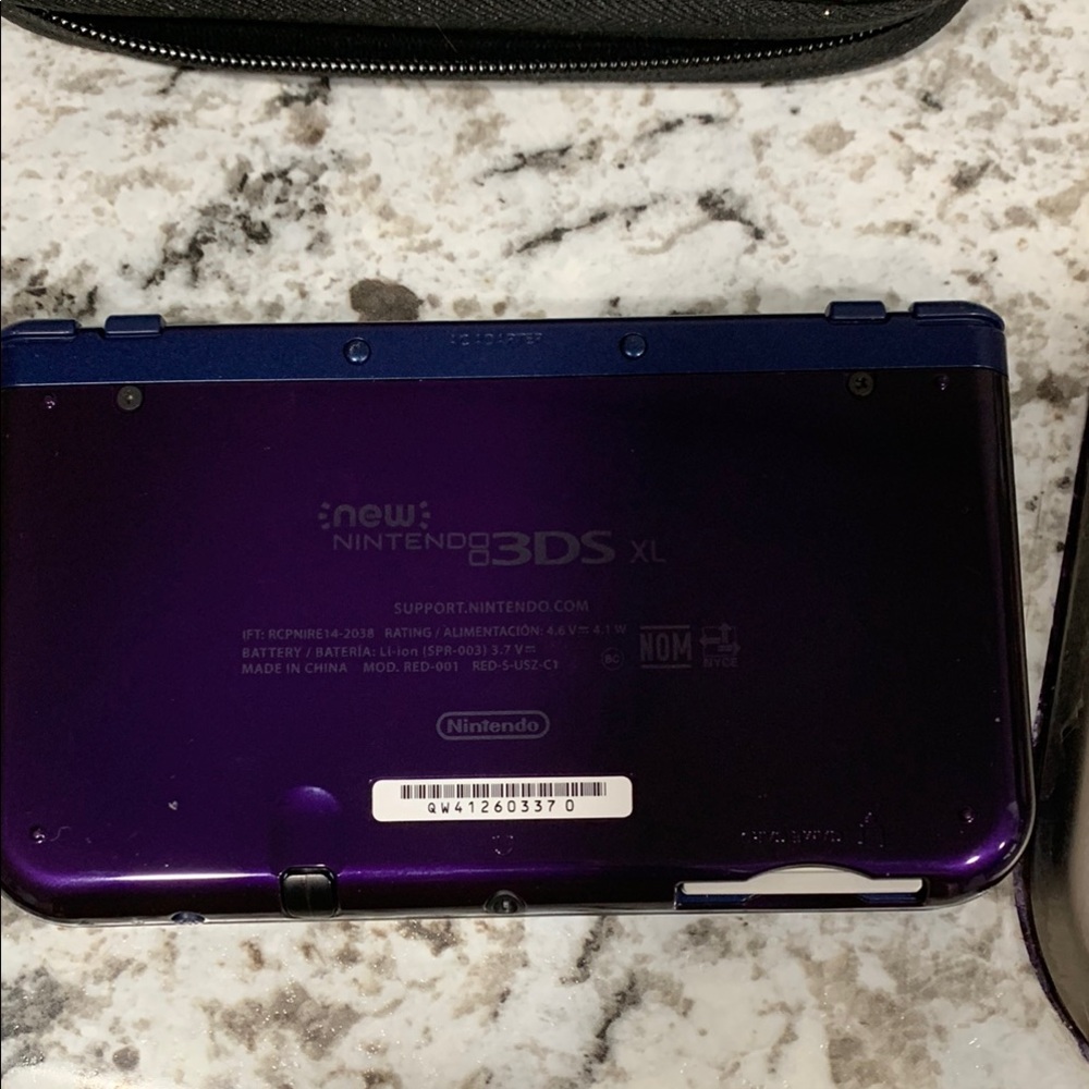 Nintendo 3DS XL in Deep Purple